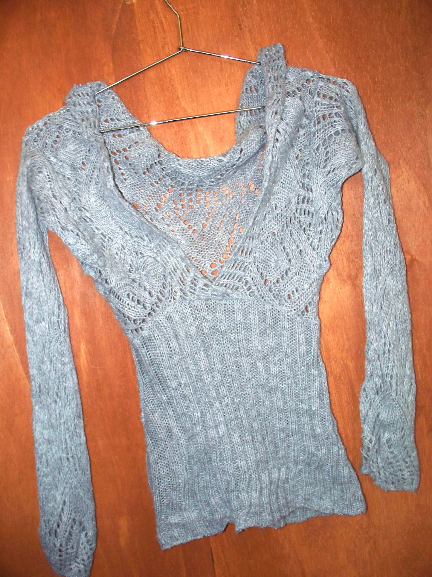 Grey Knit Long Sleeve V-Neck (S)