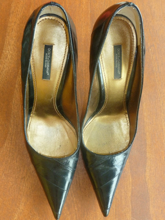 Dolce & Gabbana Patent Leather Pointed Toe Pump (39)