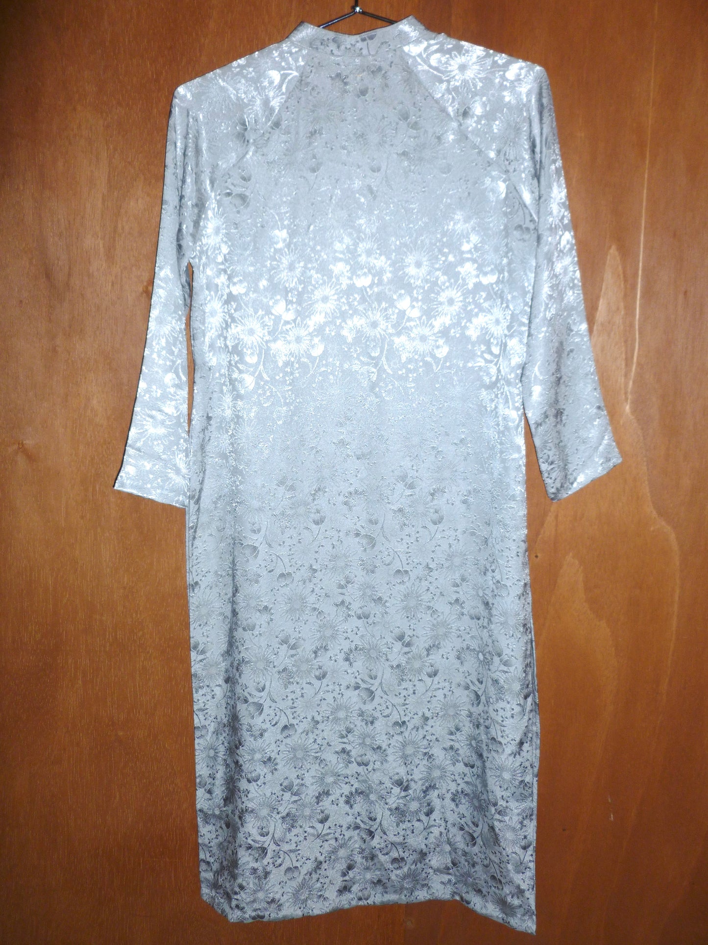 Silver Floral Long Sleeve Qipao (S)