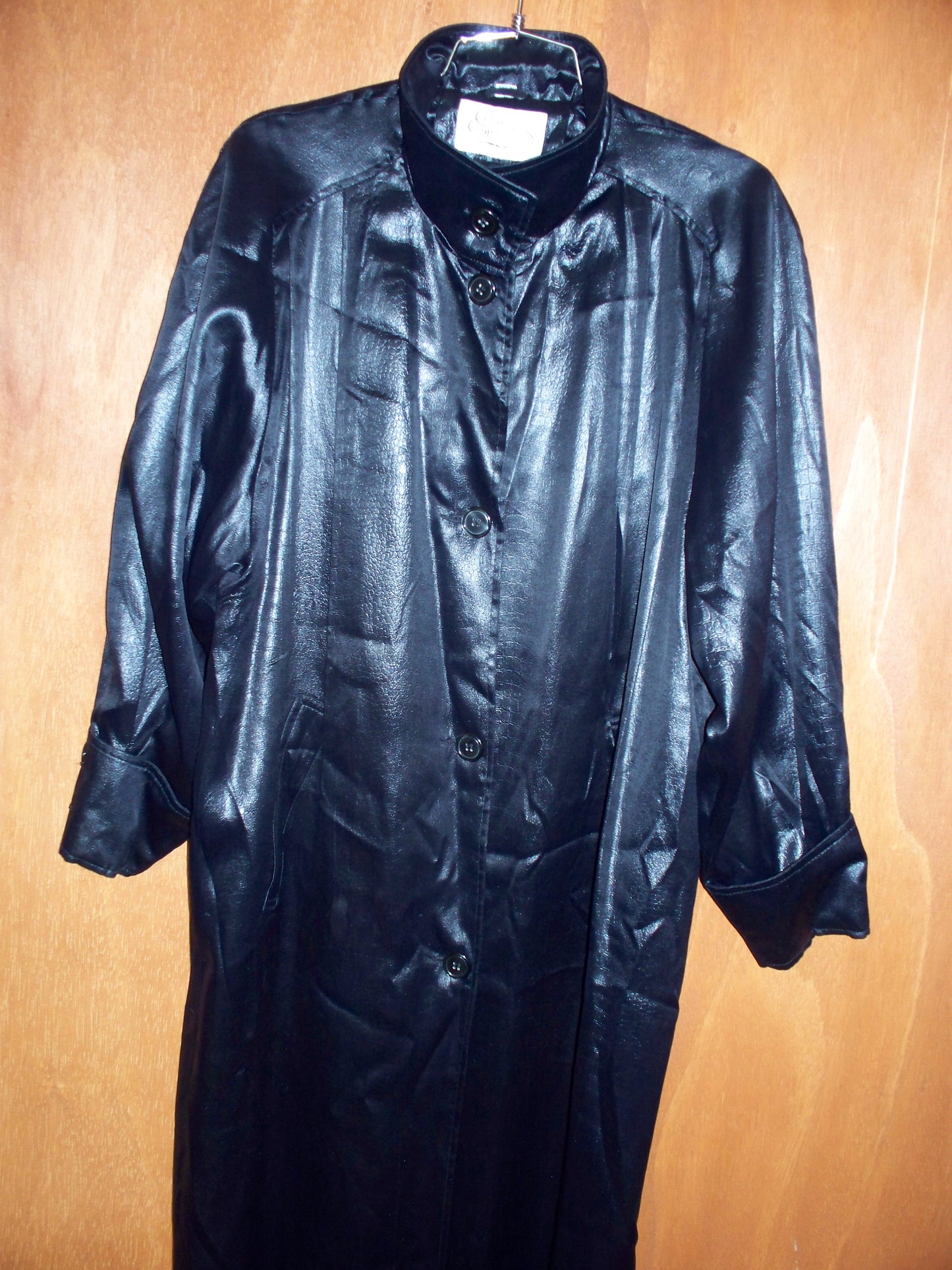 Black Liquid Satin Croc-Textured Coat (8)