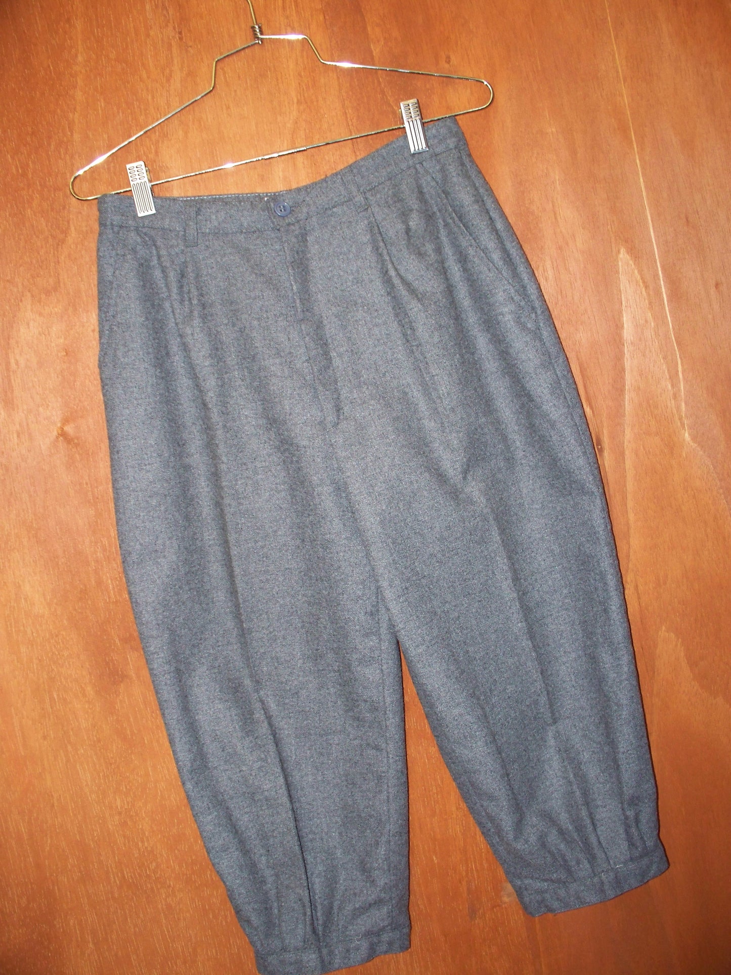 Pierre Cardin Cotton-Blend Charcoal Capri (28")