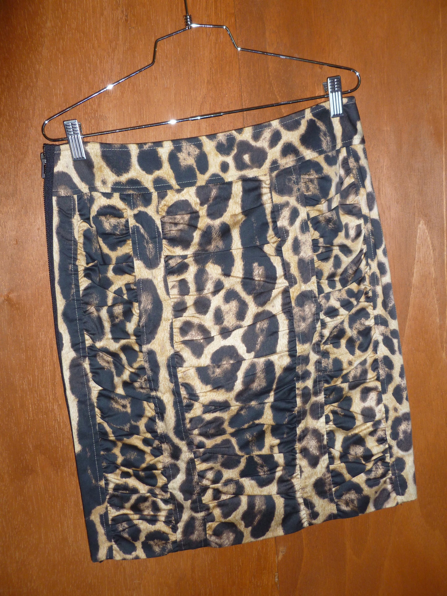 Side-Zip Ruched Leopard Pencil Skirt (32")