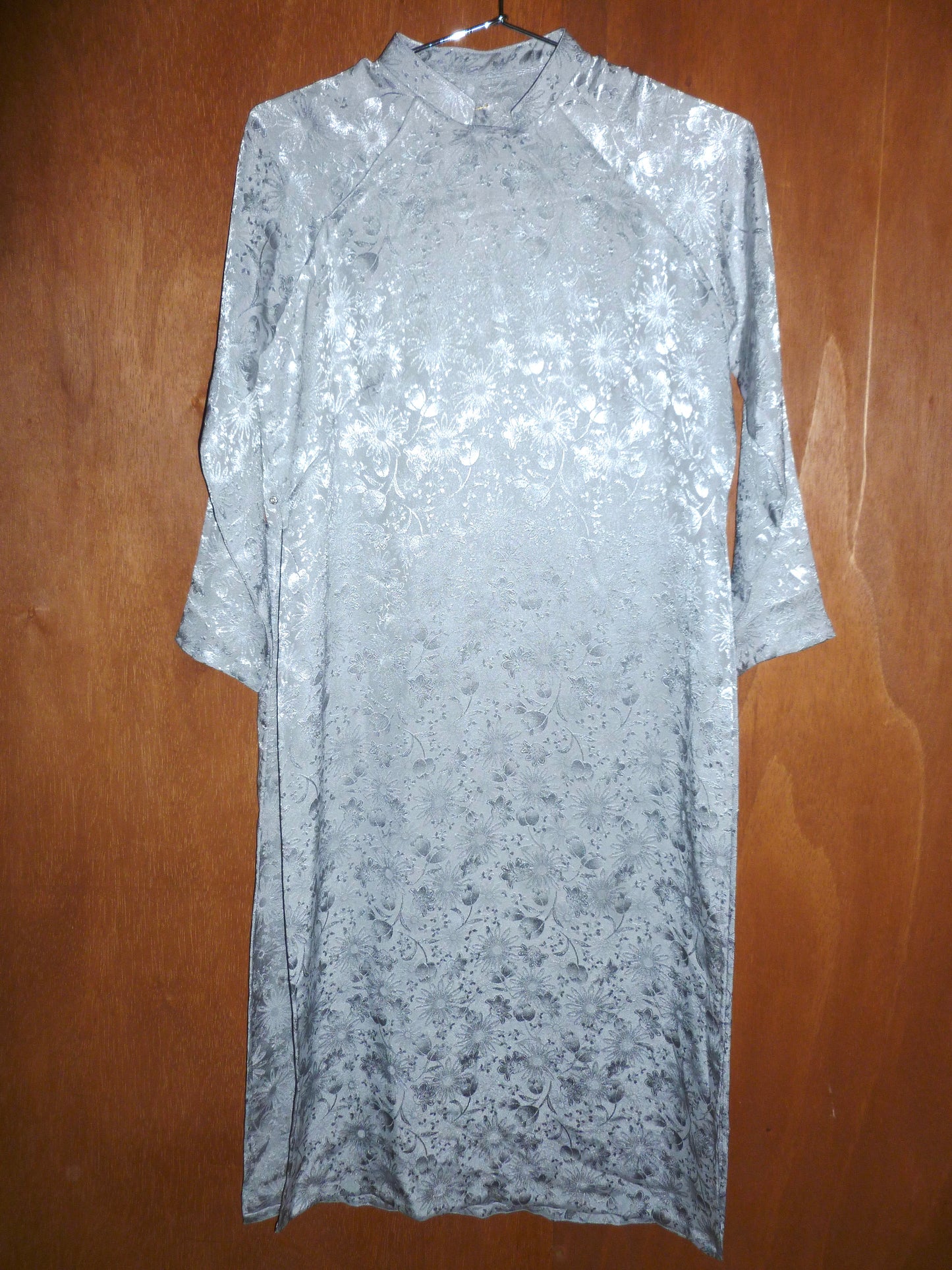 Silver Floral Long Sleeve Qipao (S)