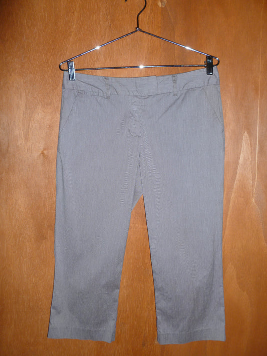 Grey Cotton-Blend Cropped Trouser (6)