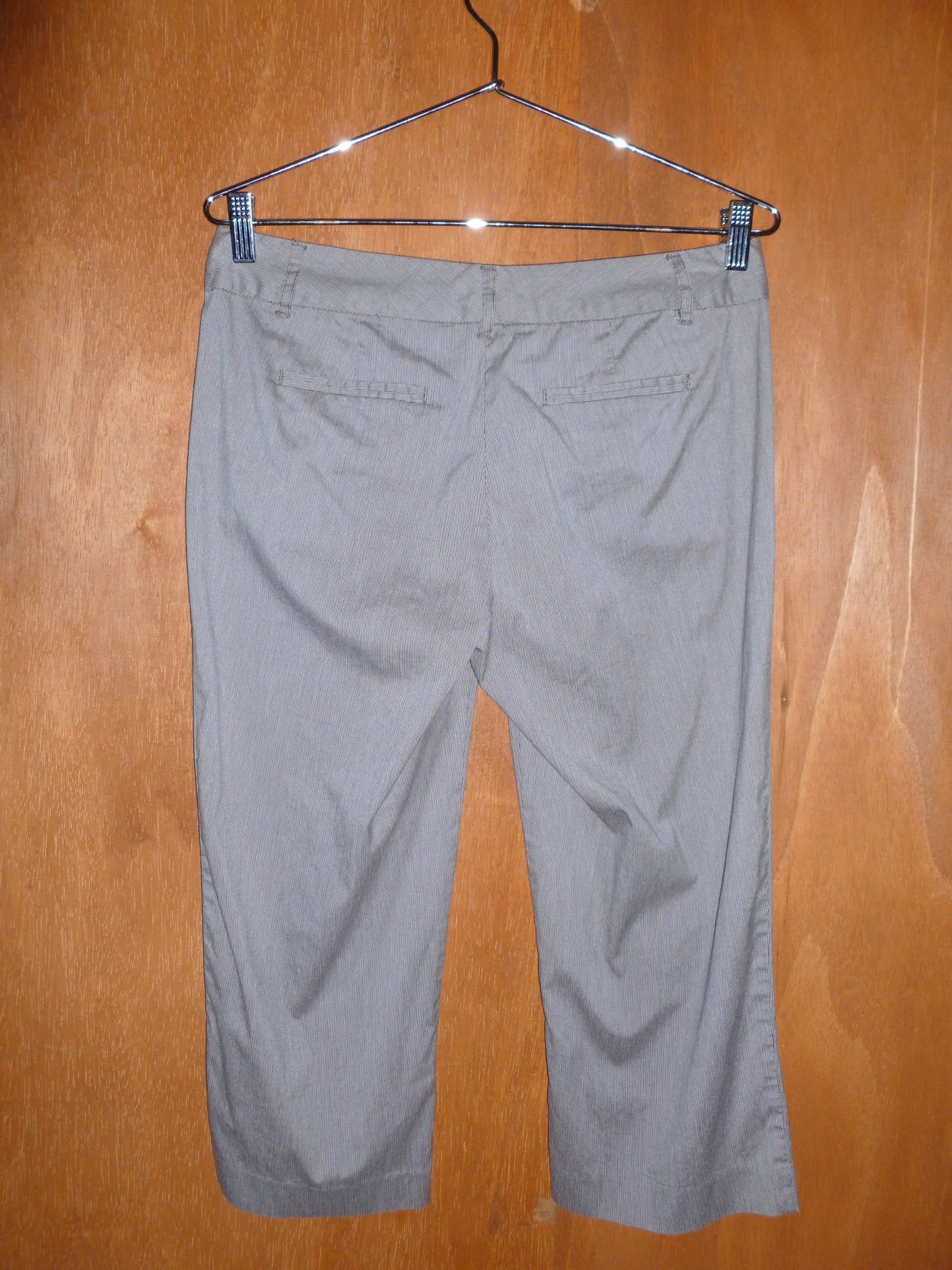 Grey Cotton-Blend Cropped Trouser (6)