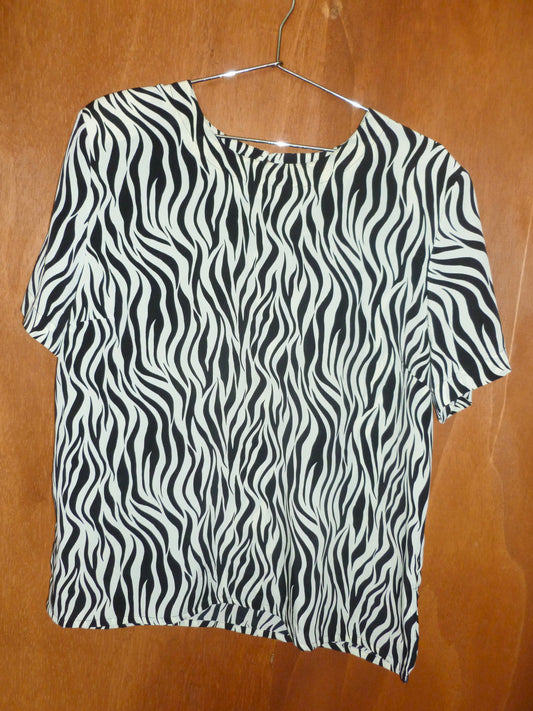 Zebra Short Sleeve Blouse (XL)